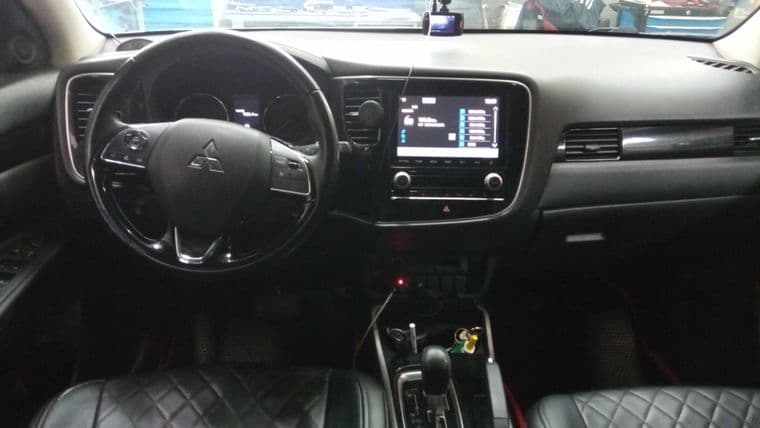 Mitsubishi Outlander, 2022 - вид 4