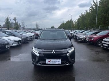 Mitsubishi Outlander 2022 года, 177 033 км - вид 2