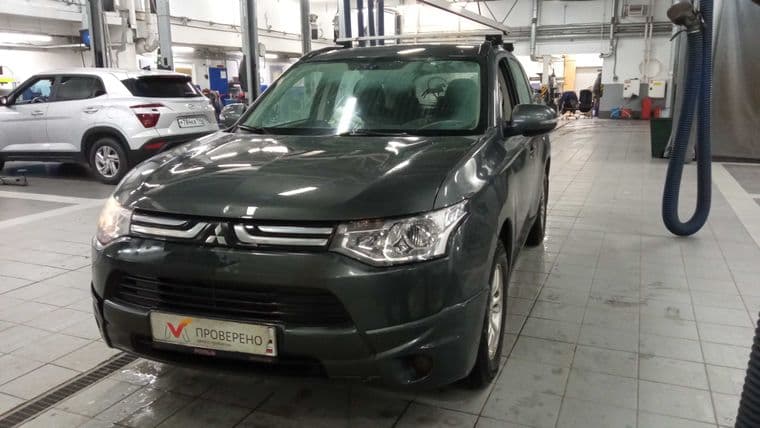 Mitsubishi Outlander, 2014