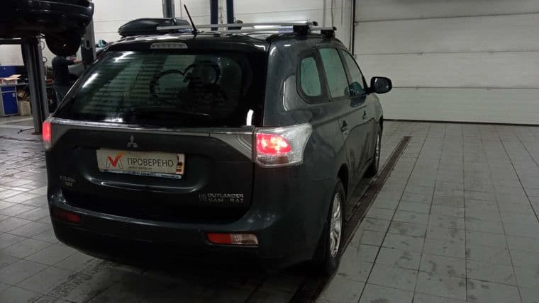 Mitsubishi Outlander, 2014 - вид 2