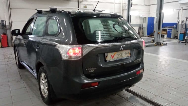 Mitsubishi Outlander, 2014 - вид 3