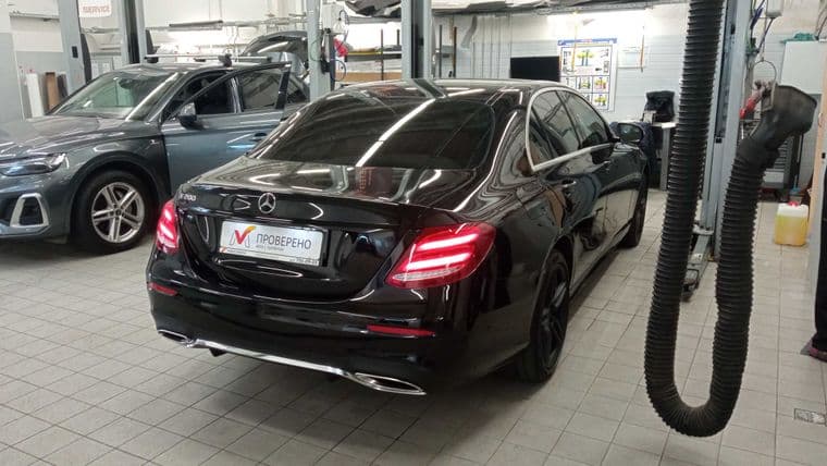 Mercedes-Benz E-класс, 2019 - вид 3