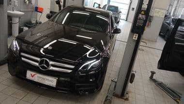 Mercedes-Benz E-класс 2019 года, 42 278 км - вид 2