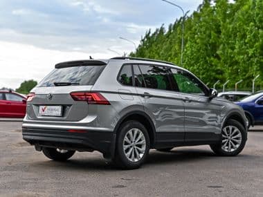 Volkswagen Tiguan 2019 года, 139 232 км - вид 2