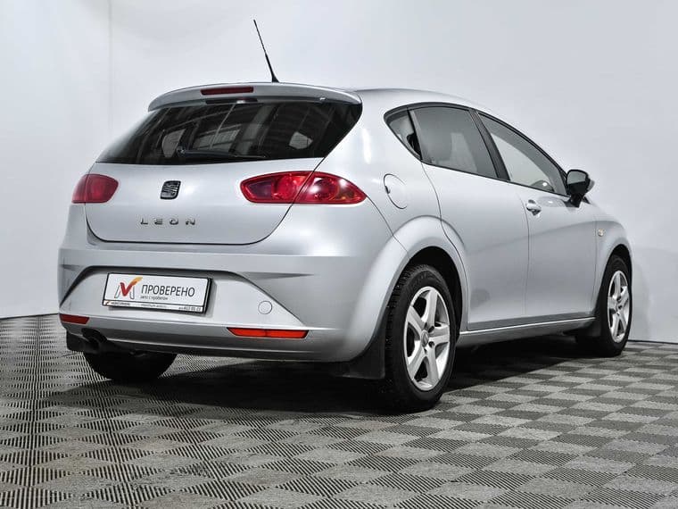 SEAT Leon, 2011 - вид 3
