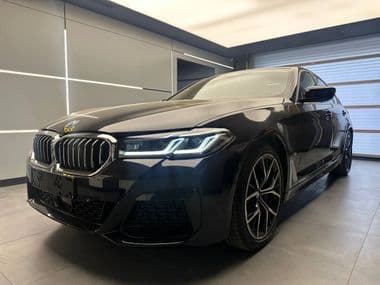 BMW 5 серия 2023 года, 13 182 км - вид 1