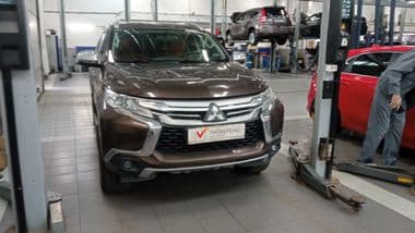 Mitsubishi Pajero Sport 2019 года, 70 579 км - вид 2