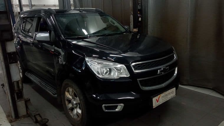 Chevrolet TrailBlazer 2014 года, 308 354 км - вид 2