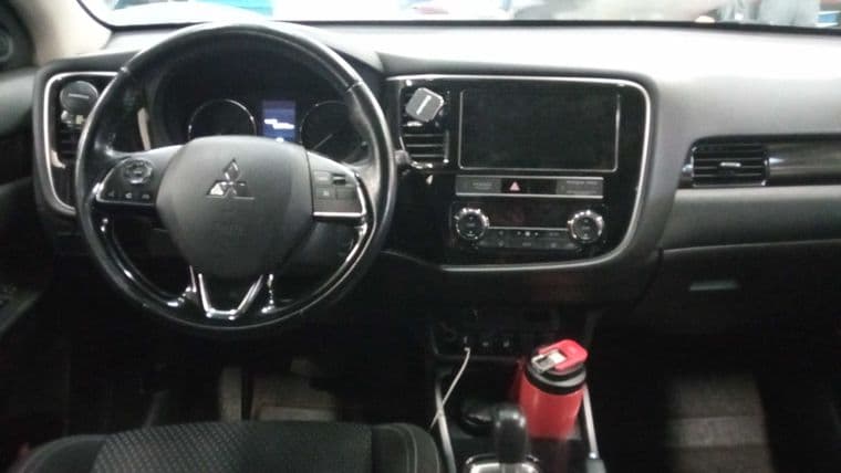 Mitsubishi Outlander, 2019 - вид 4