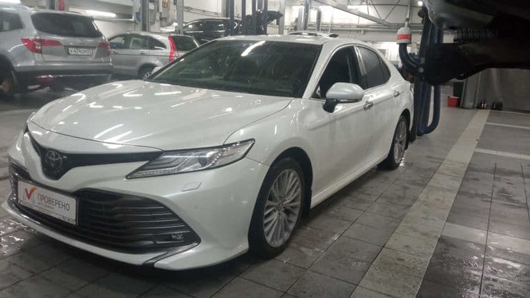 Toyota Camry, 2018