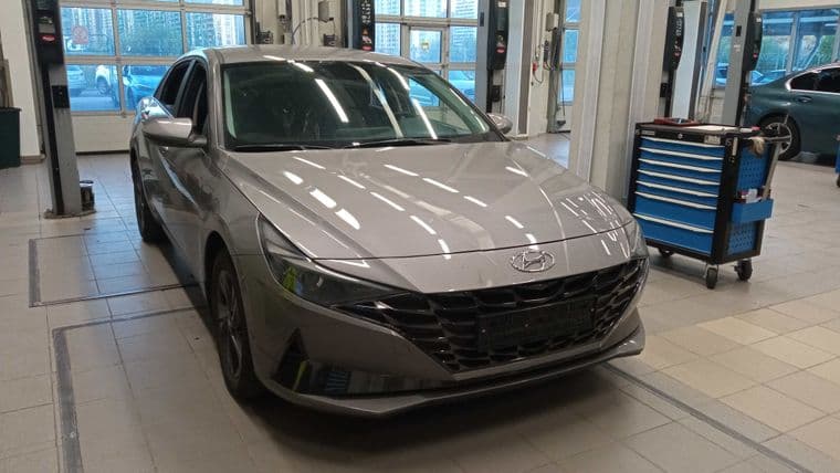 Hyundai Elantra, 2023 - вид 1