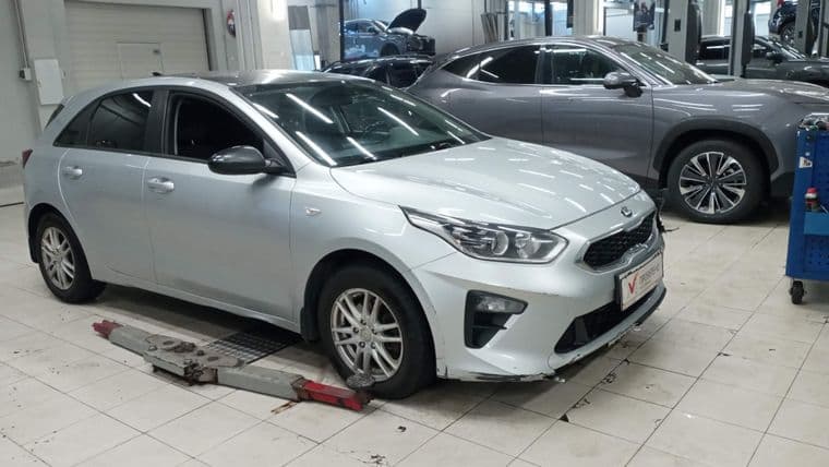 KIA Ceed 2020 года, 126 909 км - вид 2