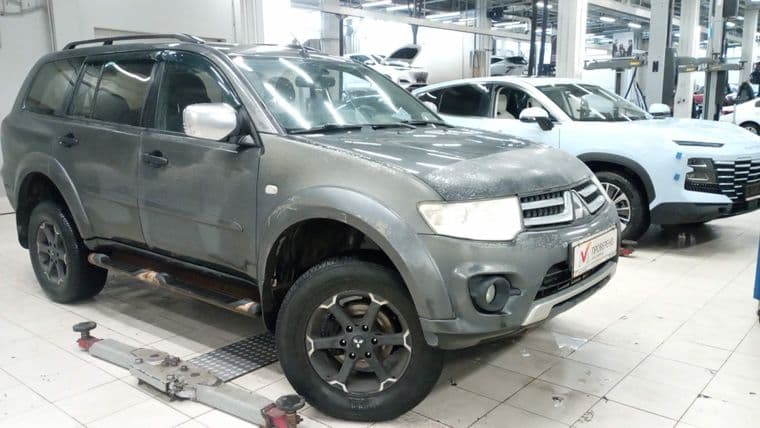Mitsubishi Pajero Sport, 2014 - вид 1