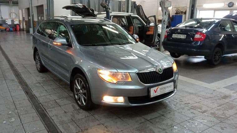 Skoda Superb 2012 года, 297 435 км - вид 2