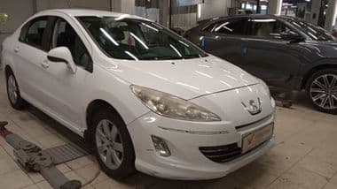 Peugeot 408 2012 года, 118 994 км - вид 2