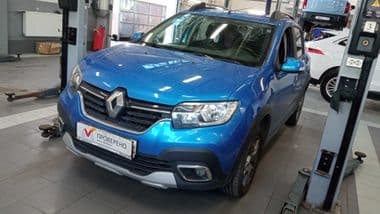 Renault Sandero Stepway 2021 года, 90 000 км - вид 1