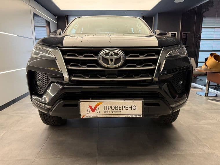 Toyota Fortuner 2021 года, 75 000 км - вид 2