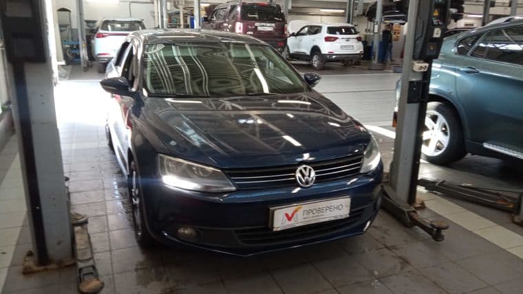 Volkswagen Jetta, 2012 - вид 1