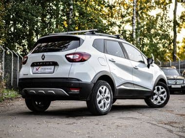 Renault Kaptur 2017 года, 89 368 км - вид 2