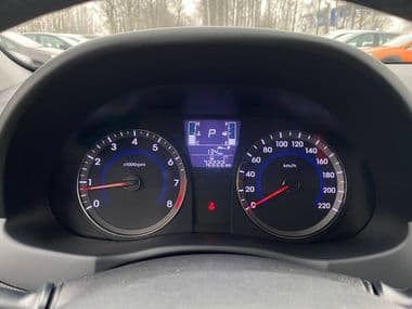 Hyundai Solaris 2015 года, 72 220 км - вид 2