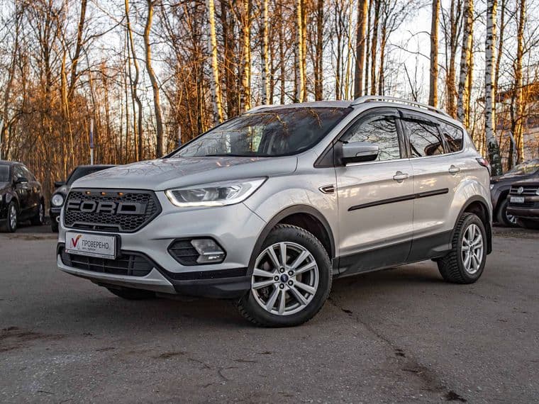 Ford Kuga 2018 года, 318 592 км - вид 1