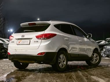 Hyundai ix35 2012 года, 145 000 км - вид 2