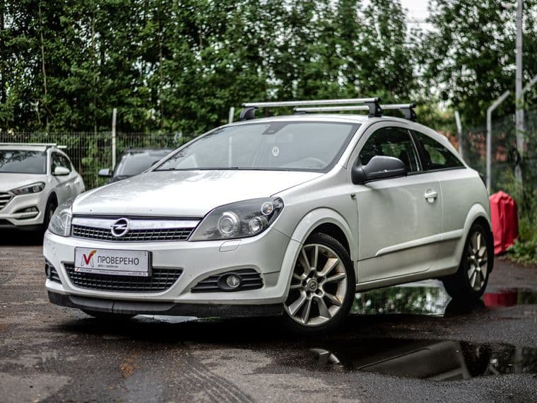 Opel Astra GTC, 2010