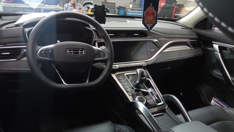 Geely Atlas Pro, 2024 - вид 4