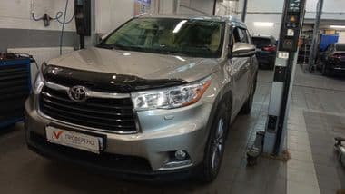 Toyota Highlander 2014 года, 150 000 км - вид 1