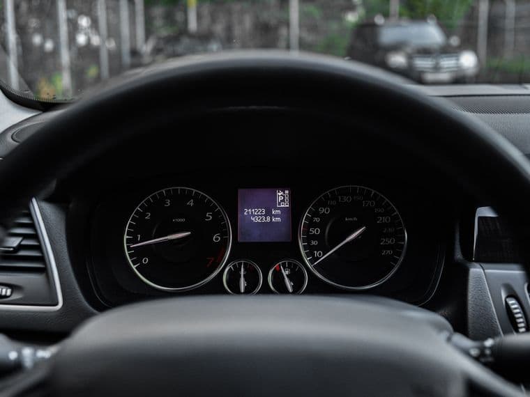 Renault Latitude, 2013 - вид 4