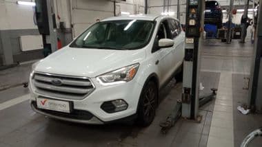Ford Kuga 2017 года, 136 281 км - вид 1