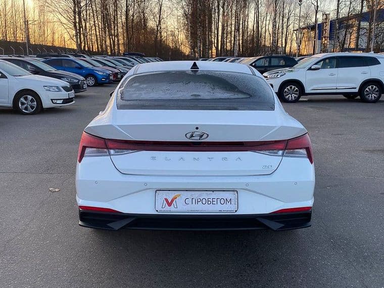 Hyundai Elantra, 2021 - вид 4