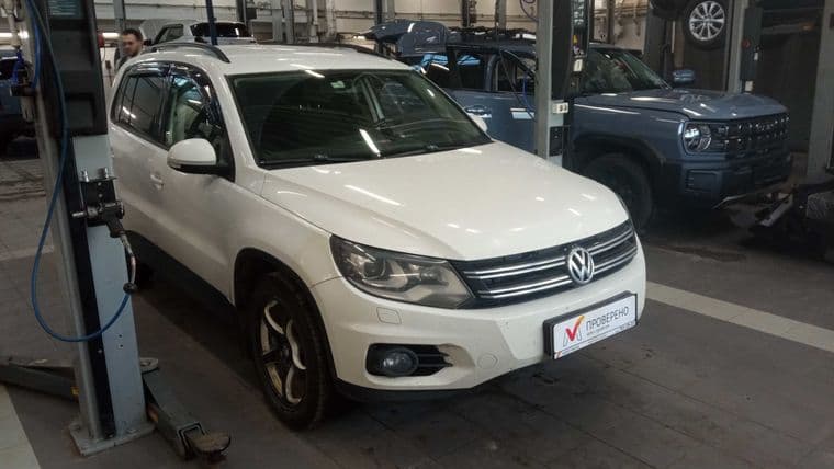 Volkswagen Tiguan 2013 года, 308 771 км - вид 2