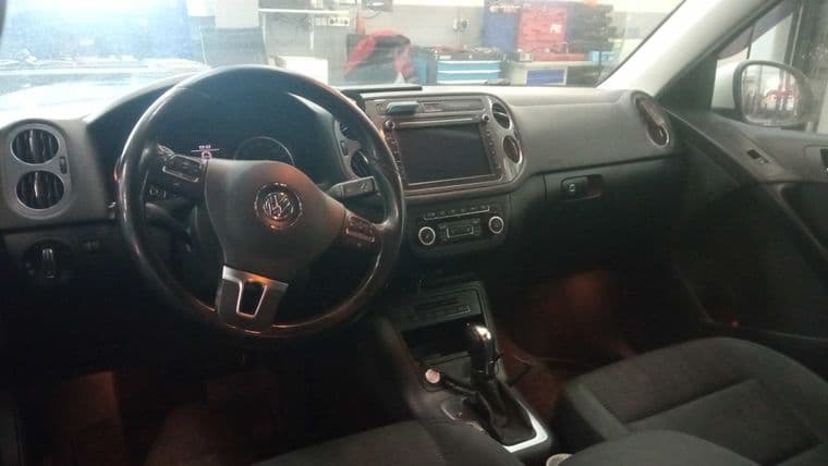 Volkswagen Tiguan, 2013 - вид 4