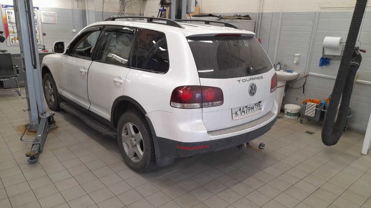 Volkswagen Touareg, 2009 - вид 2