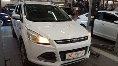 Ford Kuga 2014 года, 177 476 км - вид 2