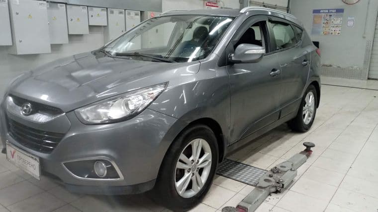 Hyundai ix35 2011 года, 210 518 км - вид 2