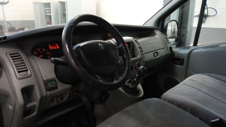 Renault Trafic, 2009 - вид 4