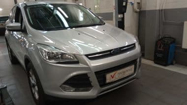 Ford Kuga 2015 года, 50 998 км - вид 2
