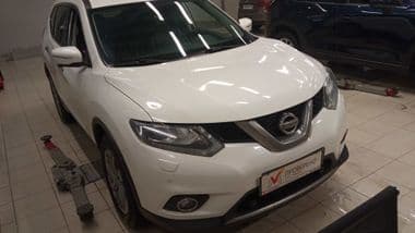 Nissan X-trail 2017 года, 148 179 км - вид 2