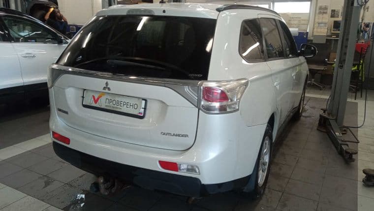 Mitsubishi Outlander, 2012 - вид 3