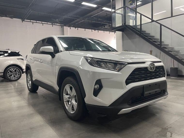 Toyota RAV4, 2023 - вид 3