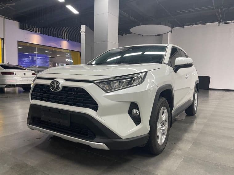 Toyota RAV4, 2023