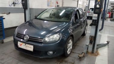 Volkswagen Golf 2012 года, 208 404 км - вид 1