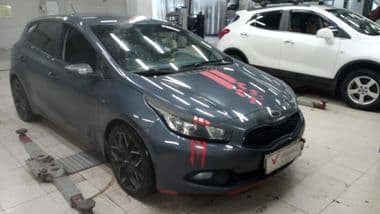 KIA Ceed 2015 года, 137 549 км - вид 2