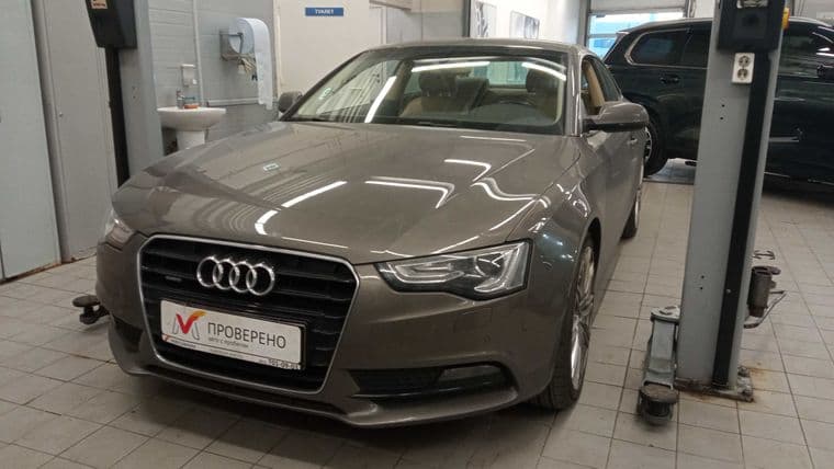 Audi A5 2015 года, 90 088 км - вид 1