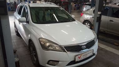 KIA Ceed 2011 года, 197 216 км - вид 2