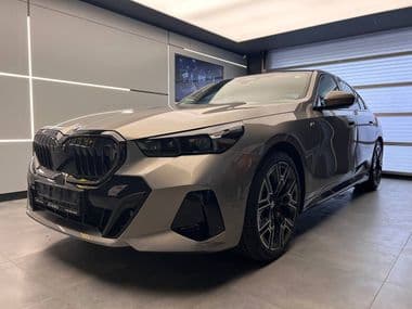 BMW 5 серия 2024 года, 7 844 км - вид 1
