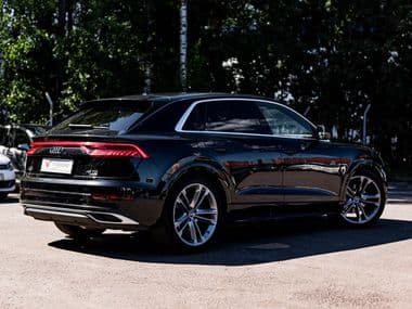 Audi Q8 2022 года, 115 834 км - вид 2