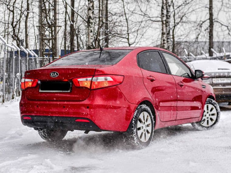 KIA Rio 2014 года, 265 000 км - вид 2